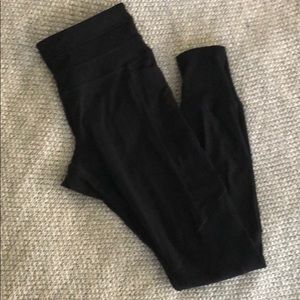 Black Athleta Ribbed Pocket tights